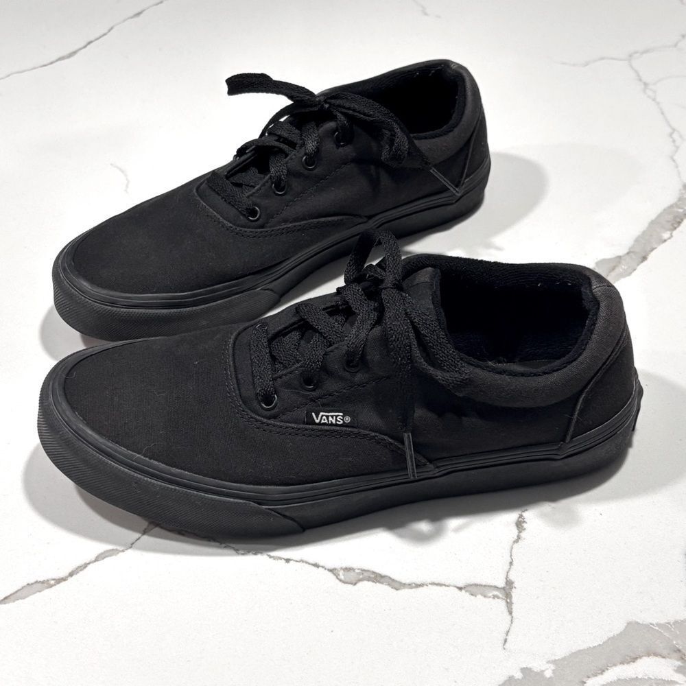 Vans Off The Wall Youth Black Canvas Lace Up Low Top Skate Shoes Size 6Y EUR 38